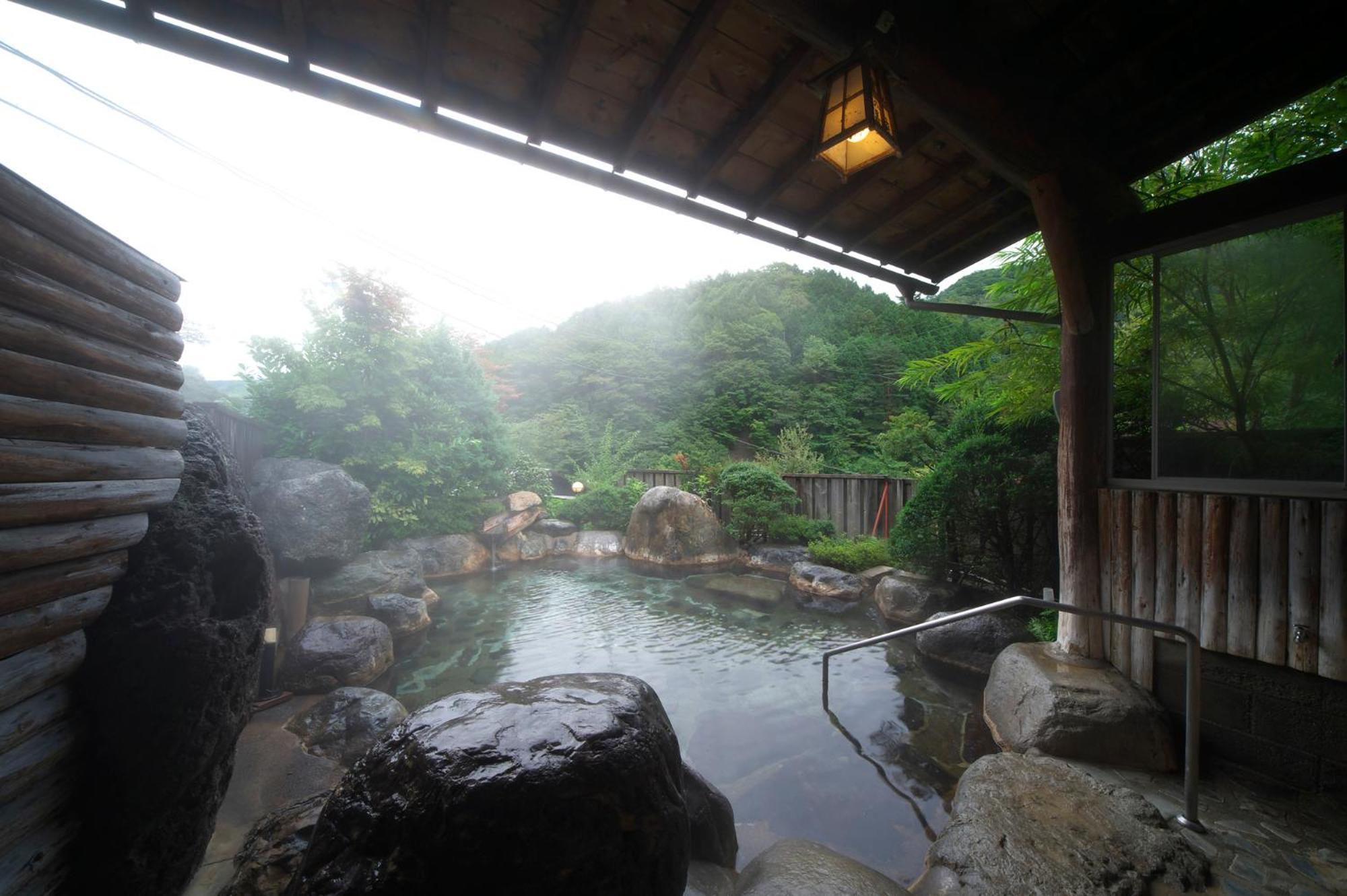 โรงแรมโฮดะคะโซ ยามาโนะ ทาคายาม่า ภายนอก รูปภาพ