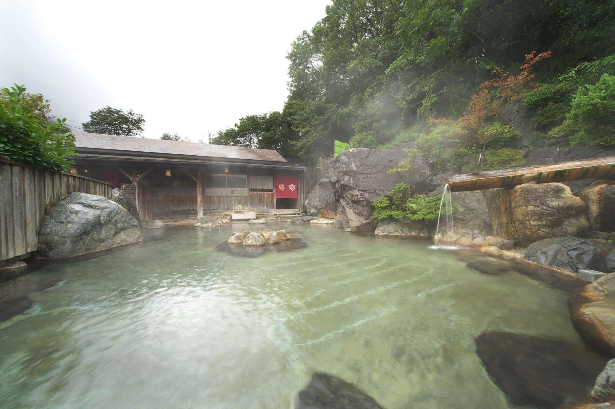 โรงแรมโฮดะคะโซ ยามาโนะ ทาคายาม่า ภายนอก รูปภาพ